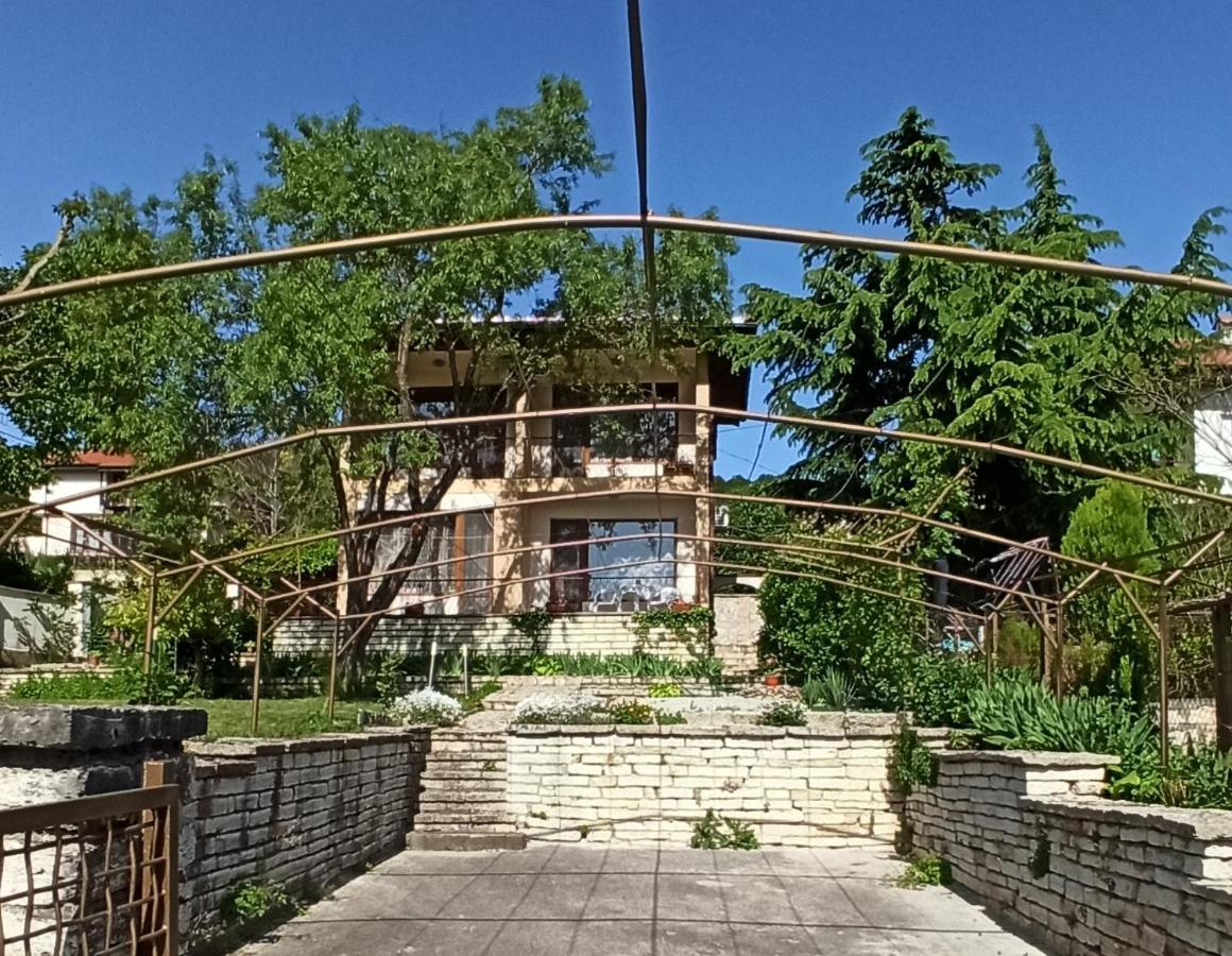 Villa Elina Balchik Eksteriør billede
